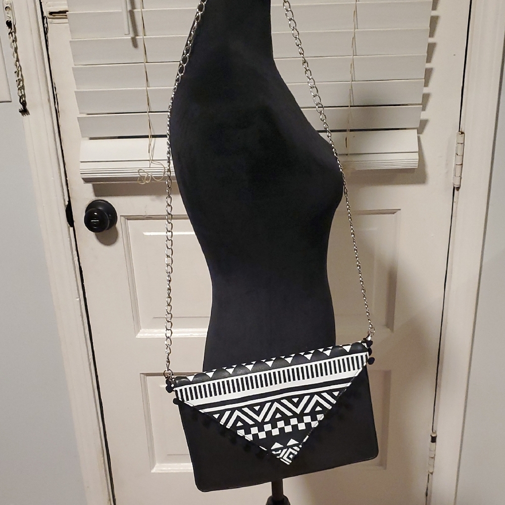 Sondra Roberts Black and White Patterned Clutch Purse